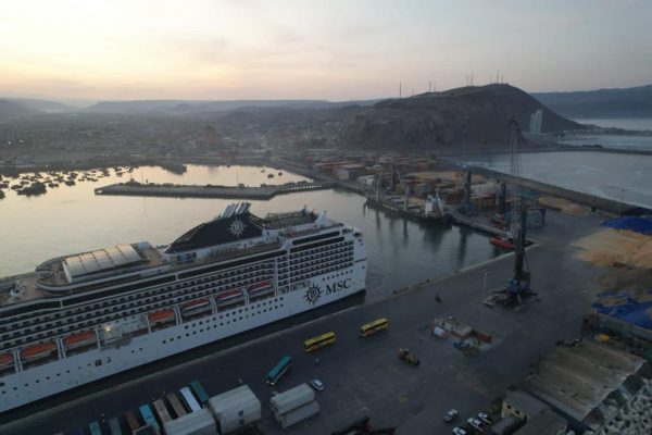 Puerto De Arica Recibe Al MSC Magnifica En El Marco De Su Crucero