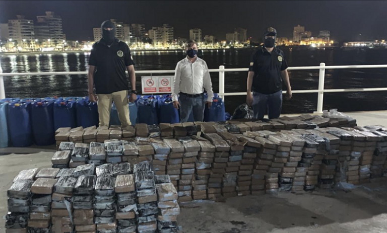 Decomisan en el Puerto de Rotterdam más de 8 toneladas de cocaína