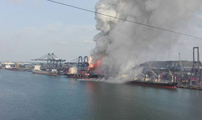 incendio contenedor 4 incendio contenedor 4