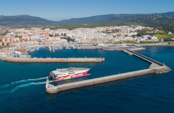 España: Tormenta obliga a suspender zarpes desde puertos de Tarifa y Algeciras