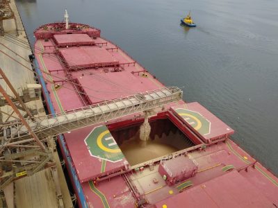 China recibe 91,8% de exportaciones de soja manejadas en Puerto de Paranaguá
