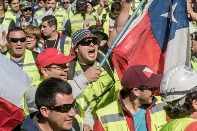 Unión Portuaria de Chile anuncia paro nacional para lunes 25 y martes 26 de noviembre