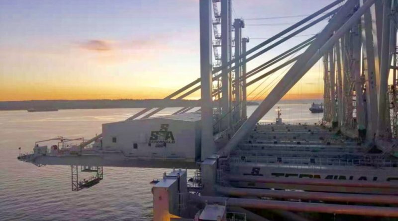 Terminal OICT recibirá las tres grúas portacontenedores más grandes del  Puerto de Oakland - PortalPortuario