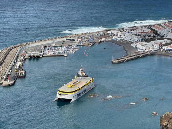 Ruta de Fred. Olsen Express de El Hierro a Tenerife celebra primer año de servicio