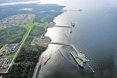 Exportaciones de petróleo desde puertos rusos del Báltico aumentarán 5% en abril