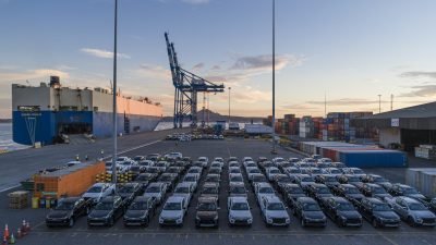 Galería: SVTI atiende a segundo car carrier que llega a un puerto del Bio Bio