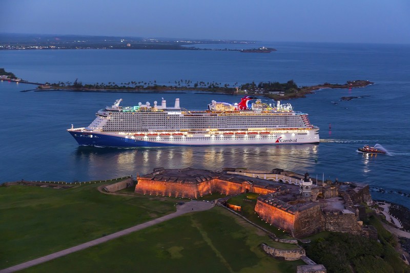 Mardi Gras reactiva industria de cruceros en Puerto Rico con su escala