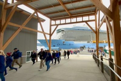 Daños por colisión de crucero deja nueva terminal de Sitka a la mitad de su capacidad