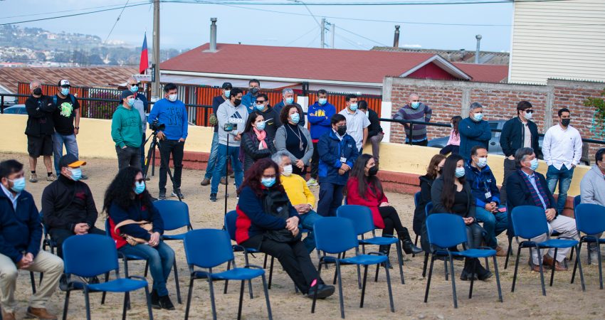 Asistentes a la ceremonia concretada en Villa Italia