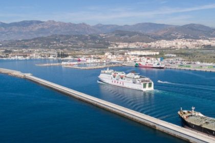 Puerto de Motril presenta fuertes aumentos de pasajeros y carga