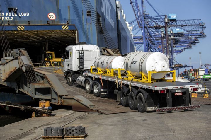 Porto de Paranaguá embarca carga de alto valor agregado para a indústria de mineração