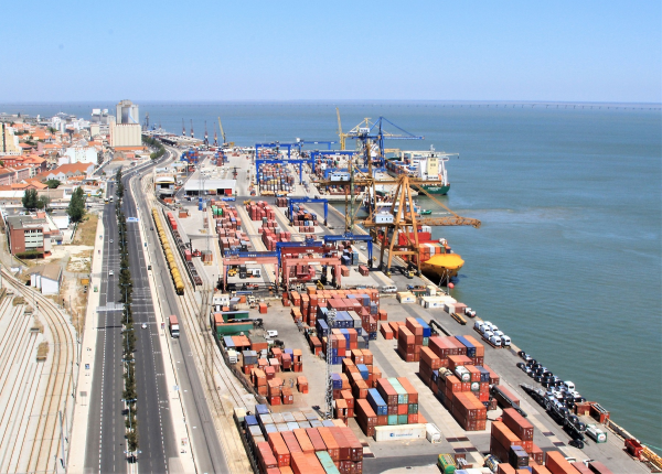 Portugal: Porto de Lisboa regista subida de 6,4% no primeiro semestre