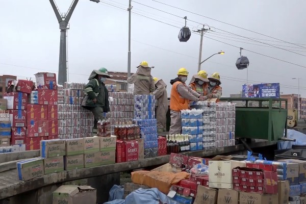 Bolivia Aduana Destruye 6 Toneladas De Bebidas Alcohólicas En Operativo De Contrabando 8269