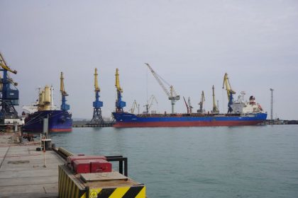 500 marinos siguen atrapados en barcos atascados en puertos ucranianos