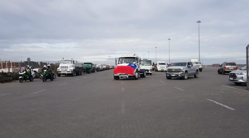 Porteadores de San Antonio realizan caravana en medio de