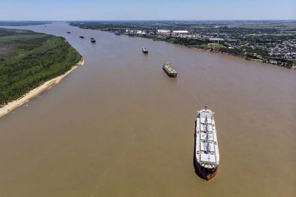 Argentina: Gobierno crea comisión para desregular y modernizar el transporte fluvial