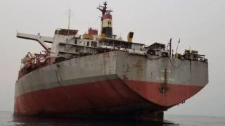 Conflicto en el Mar Rojo detiene operaciones para evitar desastre ecológico desde petrolero abandonado