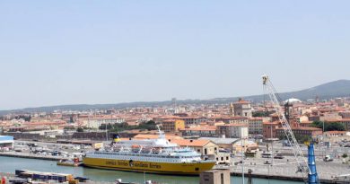 Realizan simulacro de incendio abordo de ferry en Puerto de Livorno
