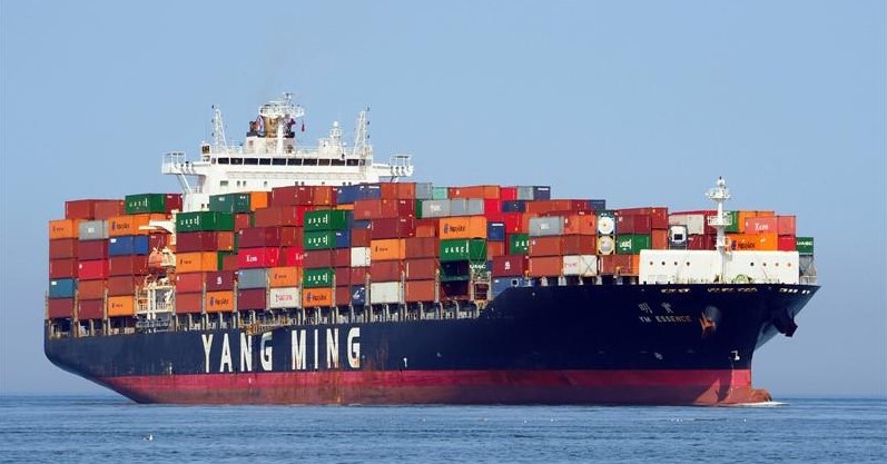 Tripulación de Yang Ming arroja covid positivo mientras navegaba hacia China
