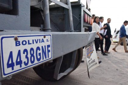 Bolivia: Aduana emite reglamento para identificar vehículos nacionalizados de transporte de carga