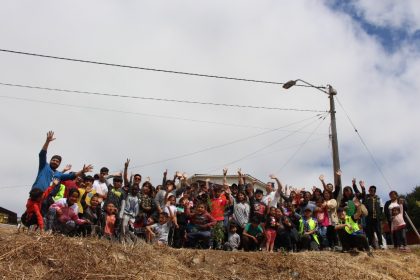 CSAV y familias del sector Bellavista participan de reforestación de Quebrada Cordillera