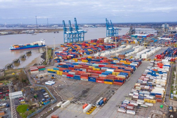 London Container Terminal selecciona a Portchain Quay para digitalizar planificación de atraques