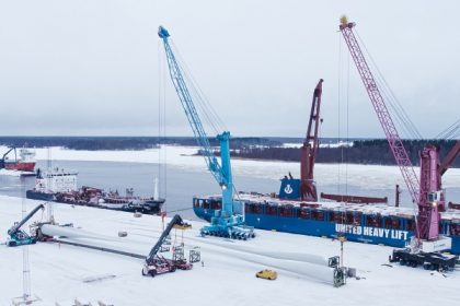 Finlandia: Primer transporte de energía eólica llega a Port of Jakobstad/Pietarsaari