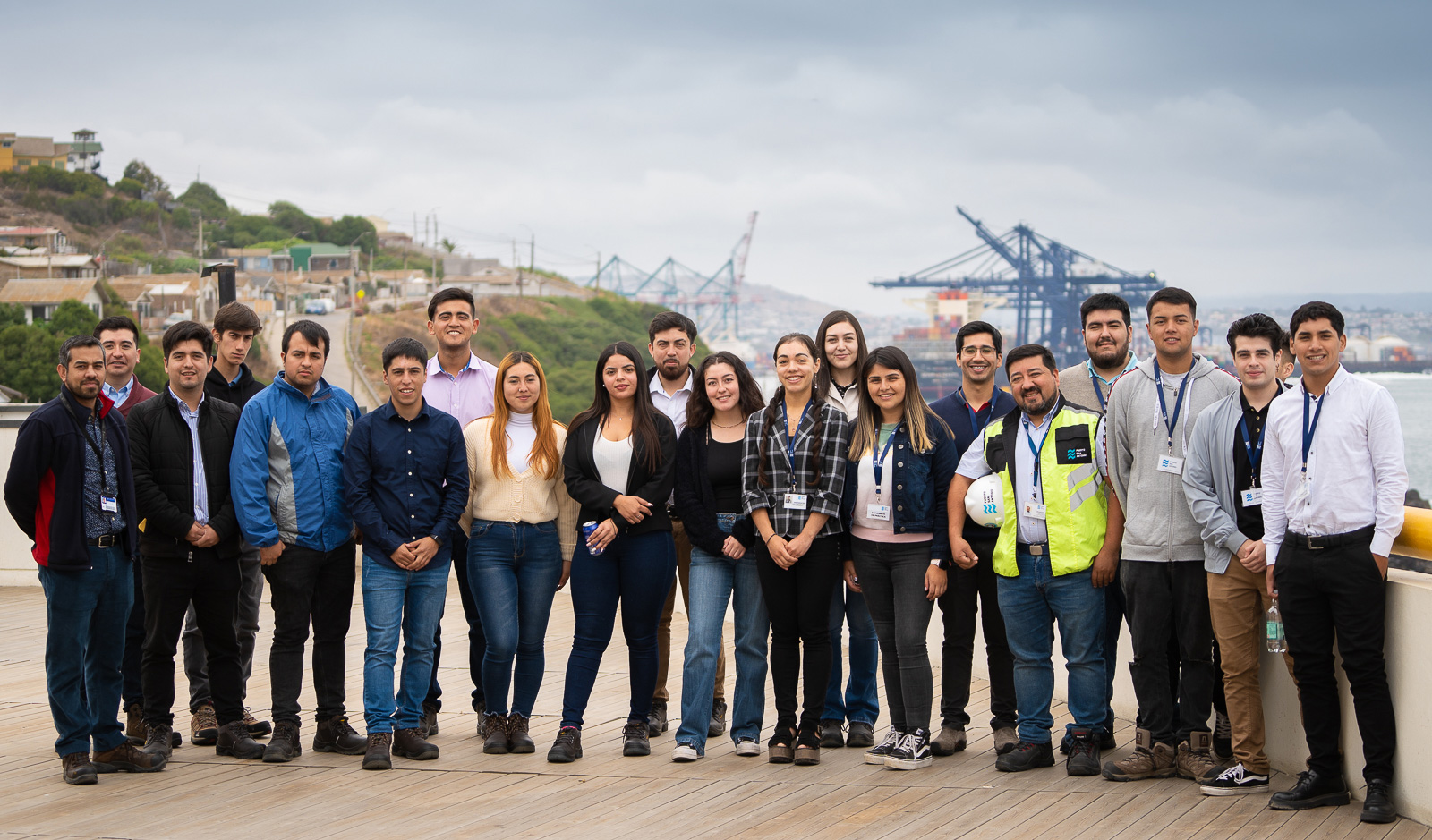 Profesionales de Puerto San Antonio y STI recibieron a los jóvenes provenientes de distintas instituciones educacionales
