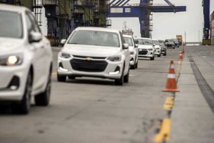 Montadora com sede no Rio Grande do Sul passa a exportar veículos pelo Porto de Paranaguá