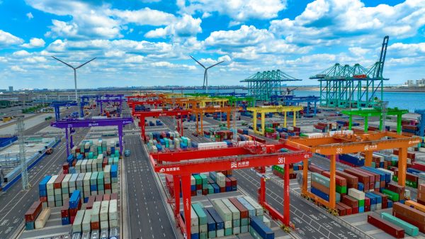 China: Puerto de Tianjin establece nuevo récord en manejo de contenedores en el primer trimestre