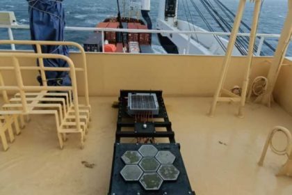 Grafmarine prueba células de energía solar en asociación con Carisbrooke Shipping