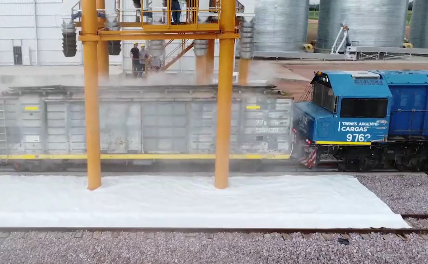 Argentina Realizan primera carga férrea de maíz desde el CDC Fortín