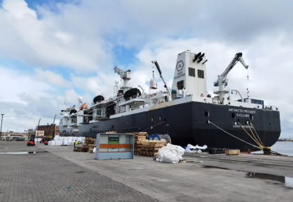 Uruguay: Arriba al Puerto de Montevideo buque con 12 mil toneladas de krill