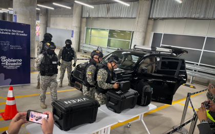 Ecuador: Aduana recibe donación de escáneres portátiles por parte del Gobierno de Estados Unidos