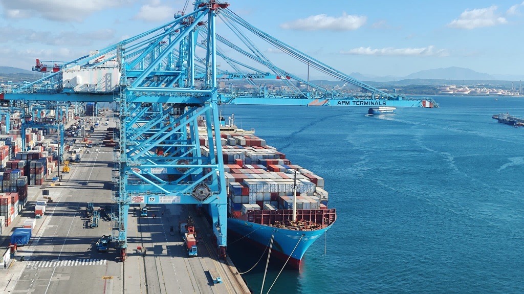 APM Terminals Algeciras registra r cord de carga en el buque Luna