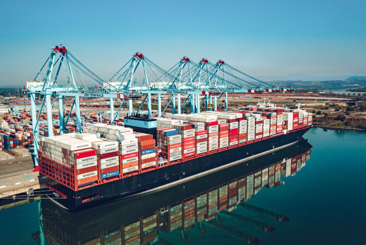 México APM Terminals Lázaro Cárdenas recibe uno de los buques más