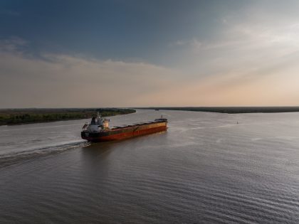 Argentina: Establecen mesa de diálogo interdisciplinaria para desarrollo fluvial de la Vía Navegable Troncal