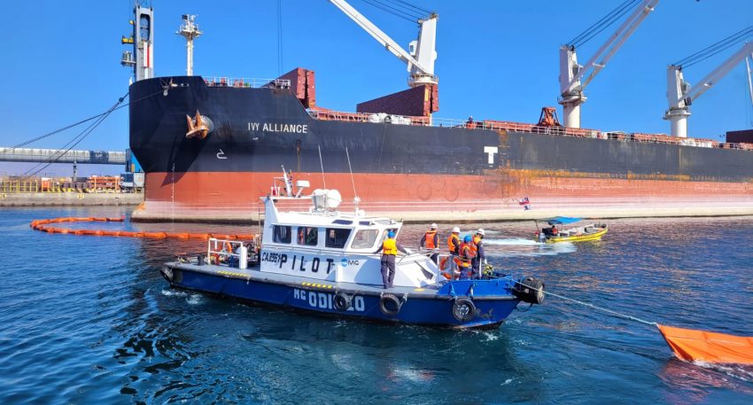 ATI realiza simulacro de derrame de hidrocarburos junto a la Autoridad Marítima y Círculo de Seguridad2