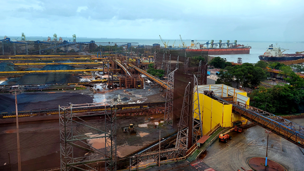 Setor portuário do Brasil movimenta mais de 97 milhões de toneladas em abril
