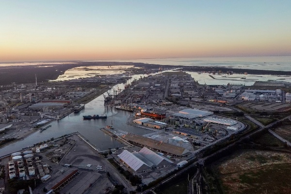 Italia: Ambiente stanzia 6 milioni di euro per interventi di energie rinnovabili nel porto di Ravenna