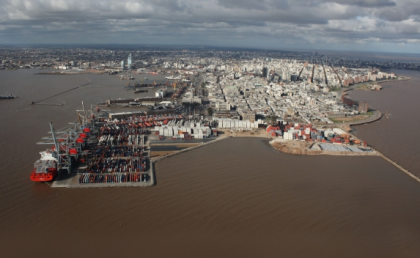 Uruguay logra aprobación argentina para dragado del canal de acceso al Puerto de Montevideo