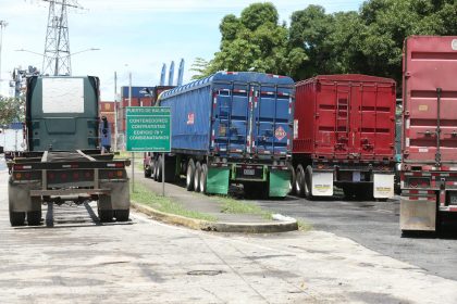 Restricciones de calado en el Canal de Panamá dinamiza traslado de carga por vía terrestre