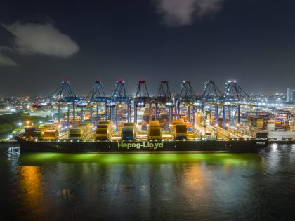 Buque Tempanos de Hapag-Lloyd en Terminal Contecar, Cartagena, Colombia. Img: Héctor Rico.