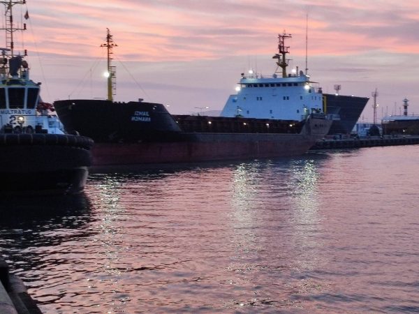 Capitán secuestra buque ucraniano por temor de ser enviado al frente de batalla