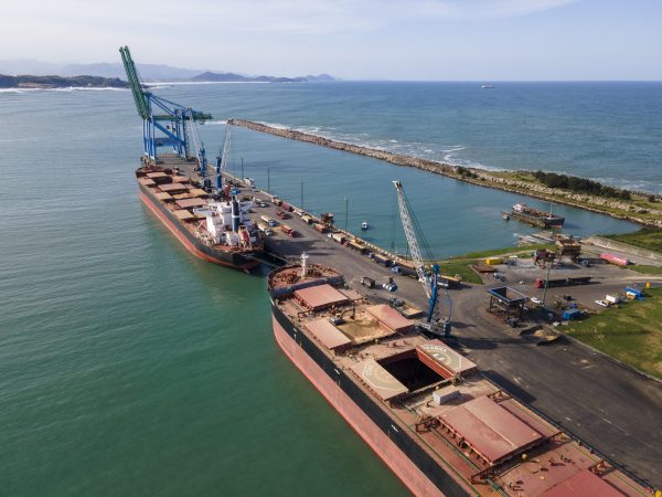 Porto de Imbituba registra o melhor fevereiro da história em movimentação de cargas