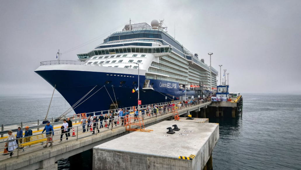 Puerto Madryn recibe al crucero más grande de la temporada 20232024