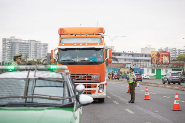 Fiscalización transportistas al ingreso del Puerto de Arica