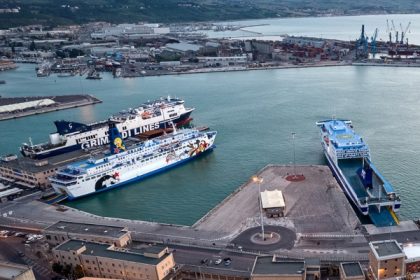 Puerto de Ancona adjudica contrato para electrificación de muelles de ferries