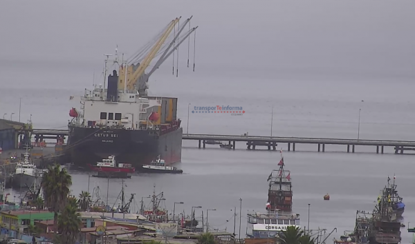 Cargan 9 mil toneladas de concentrado de cobre en Puerto de Coquimbo
