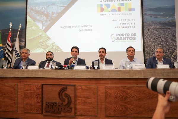 Ministro dos Portos e Aeroportos anuncia investimentos de R$ 21,28 bilhões no Porto de Santos